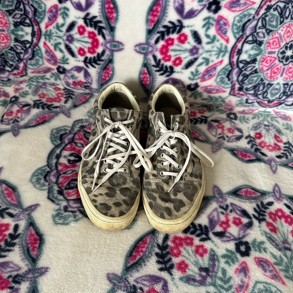 Vans Hairy Suede Old Skool Leopard Print Sneakers - Picture 2 of 5